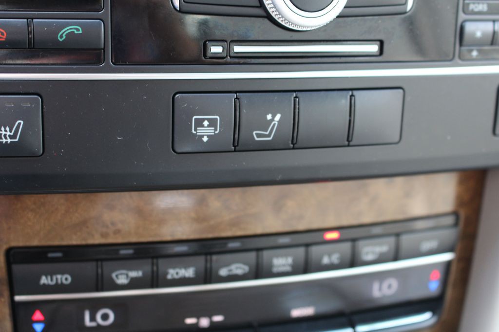 2011 Mercedes-Benz E-Class Image 48