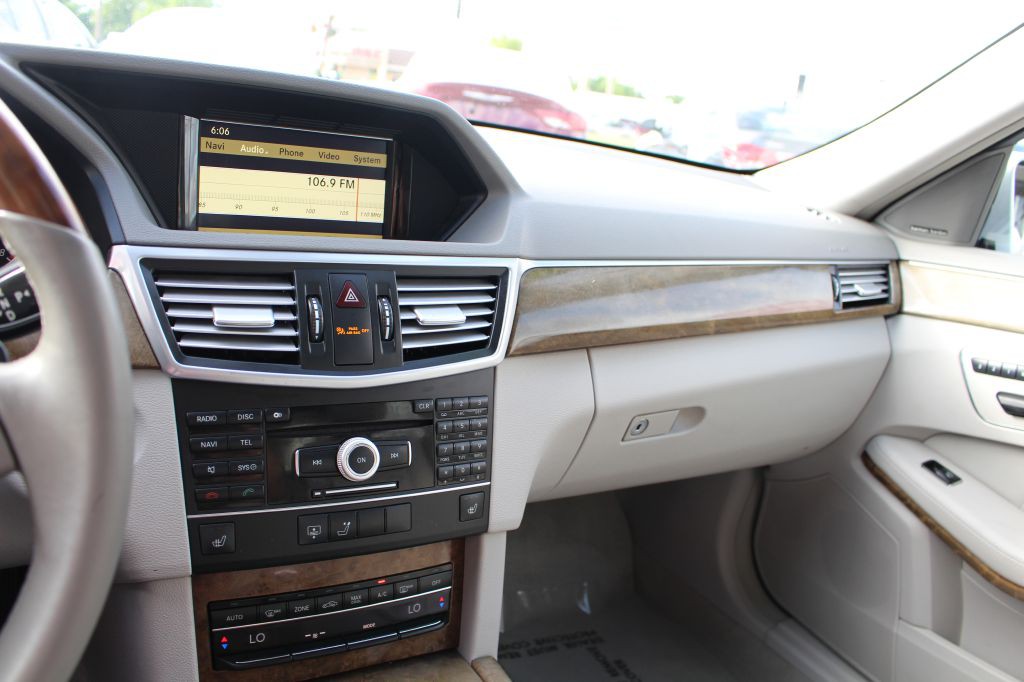 2011 Mercedes-Benz E-Class Image 51
