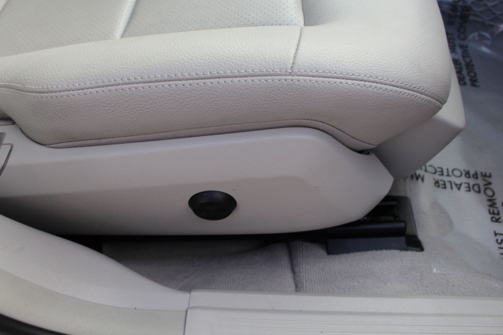 2011 Mercedes-Benz E-Class Image 54