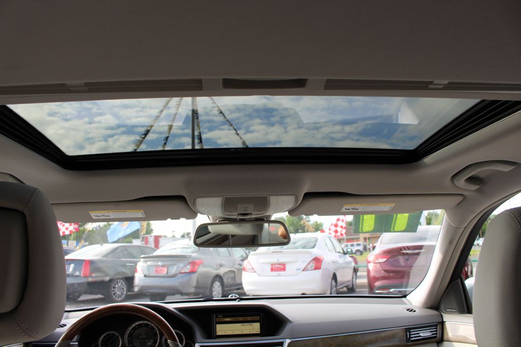 2011 Mercedes-Benz E-Class Image 63