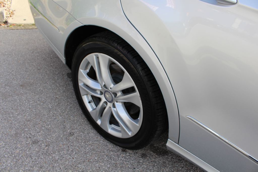 2011 Mercedes-Benz E-Class Image 72
