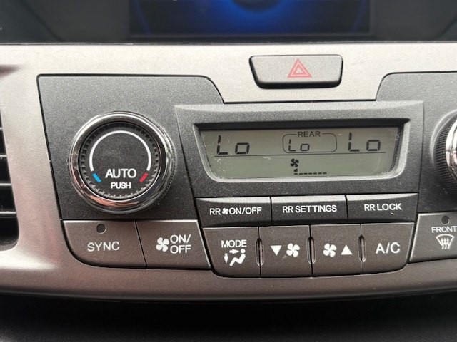 2016 Honda Odyssey Image 28