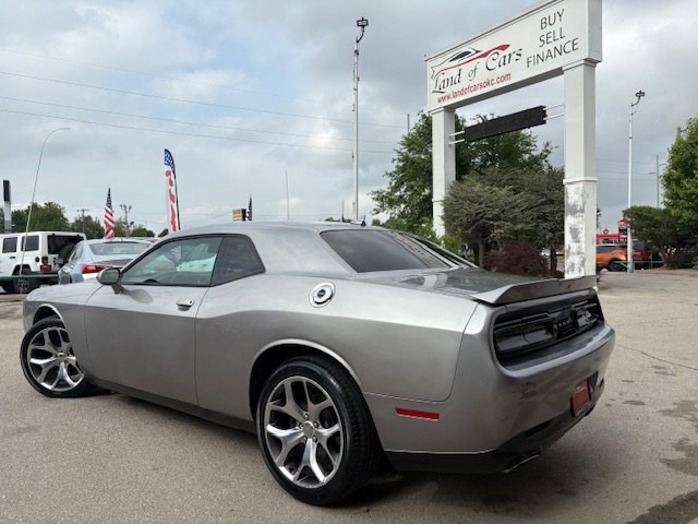2015 Dodge Challenger Image 2