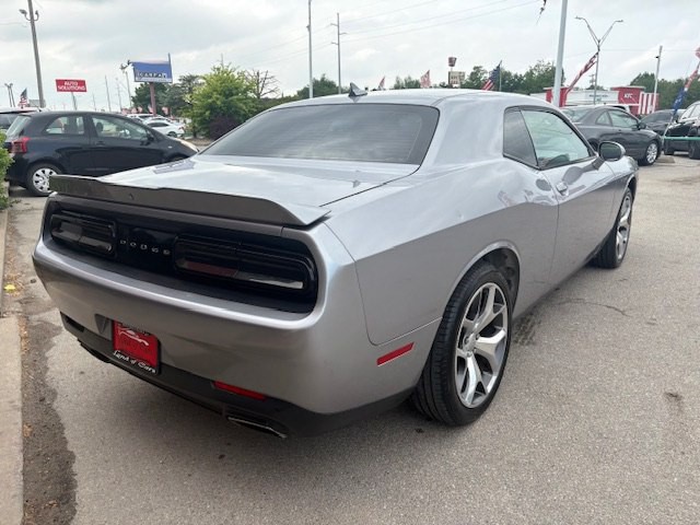 2015 Dodge Challenger Image 30