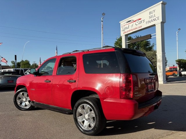 2010 GMC Yukon Image 2