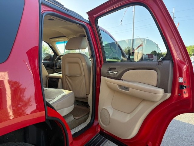 2010 GMC Yukon Image 11