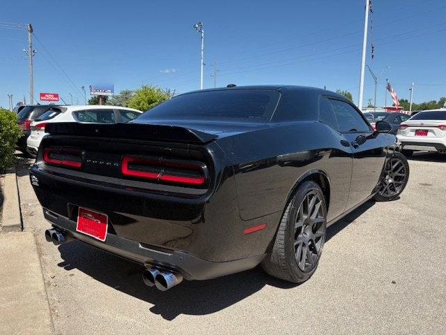 2016 Dodge Challenger Image 4