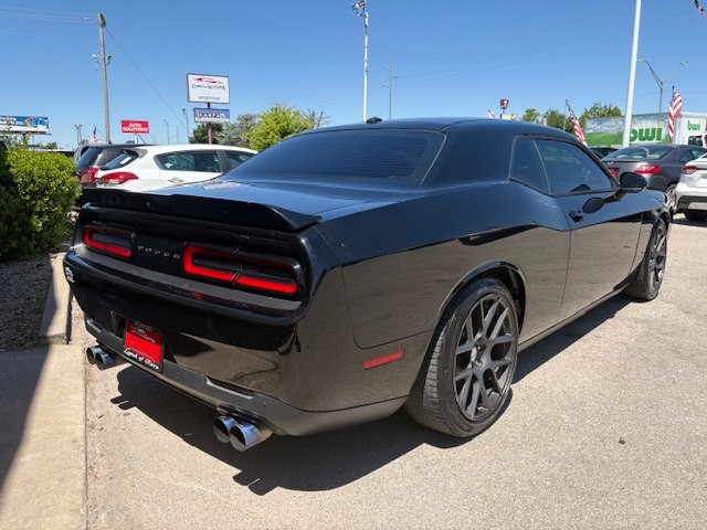 2016 Dodge Challenger Image 32