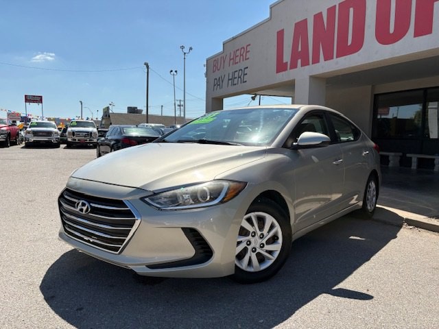 2017 Hyundai Elantra Image 3
