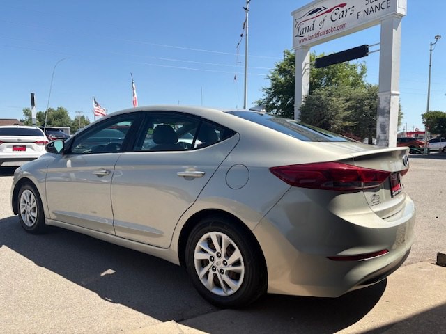 2017 Hyundai Elantra Image 36