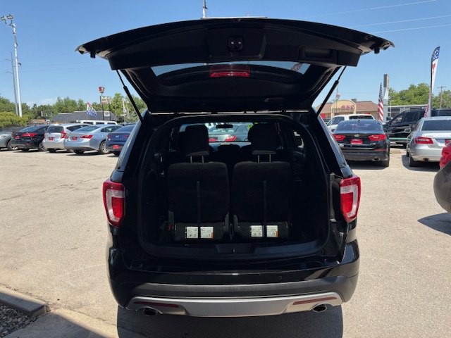 2017 Ford Explorer Image 34