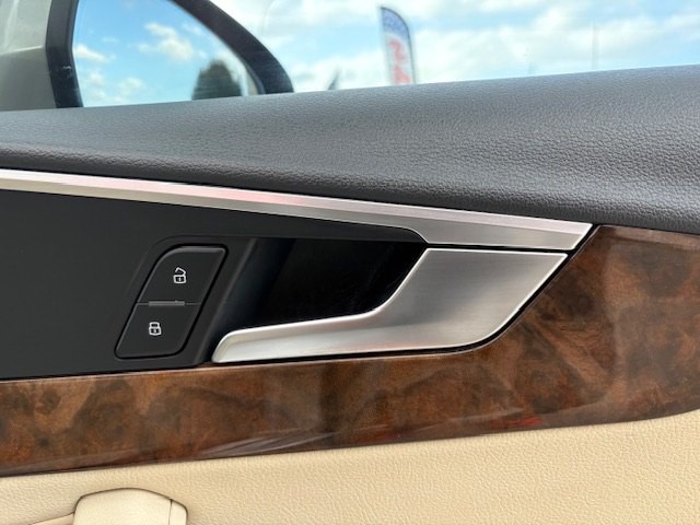 2017 Audi A4 Image 6