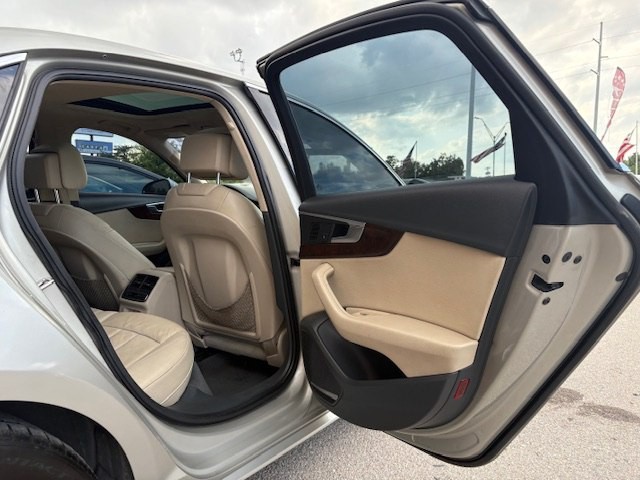 2017 Audi A4 Image 11
