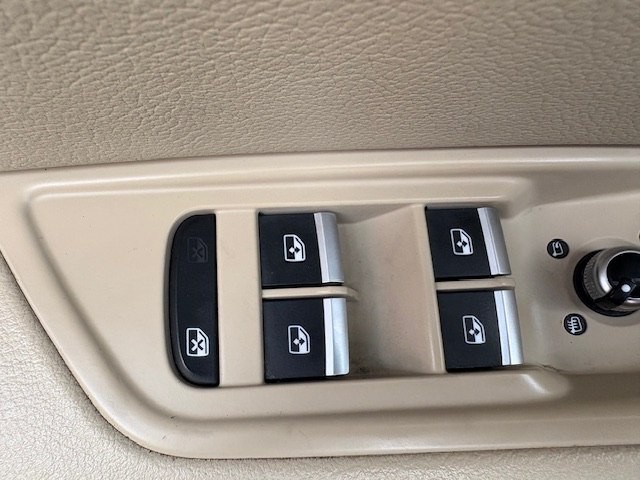 2017 Audi A4 Image 18