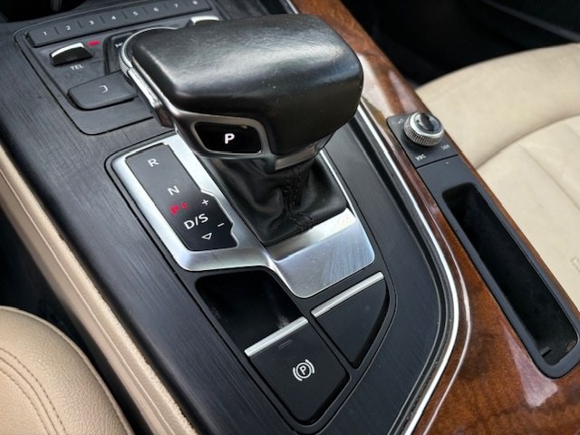2017 Audi A4 Image 30