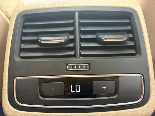 2017 Audi A4 Image 33