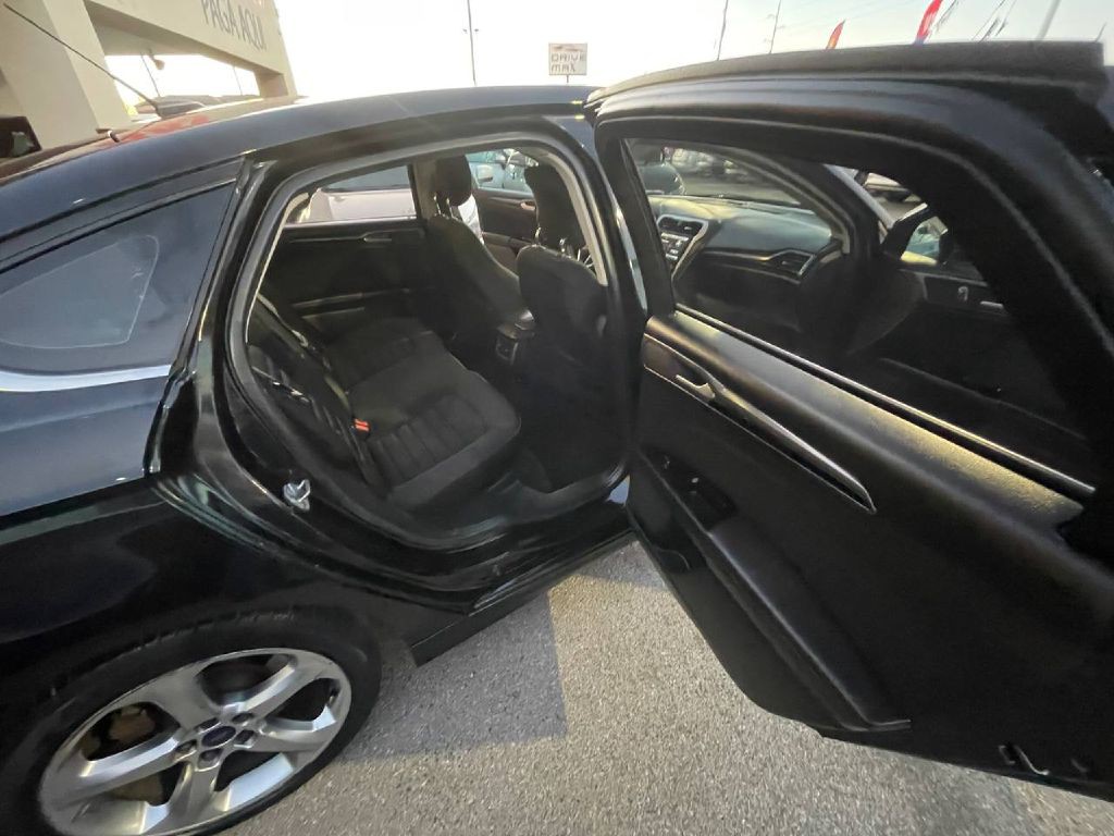 2014 Ford Fusion Image 12