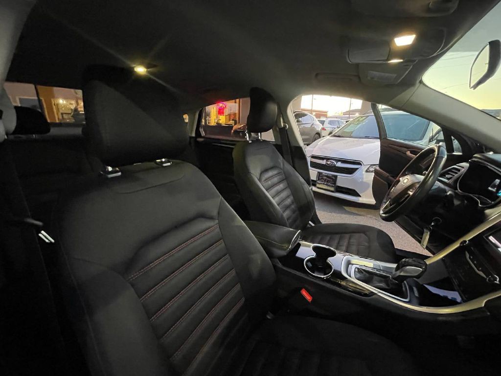 2014 Ford Fusion Image 16