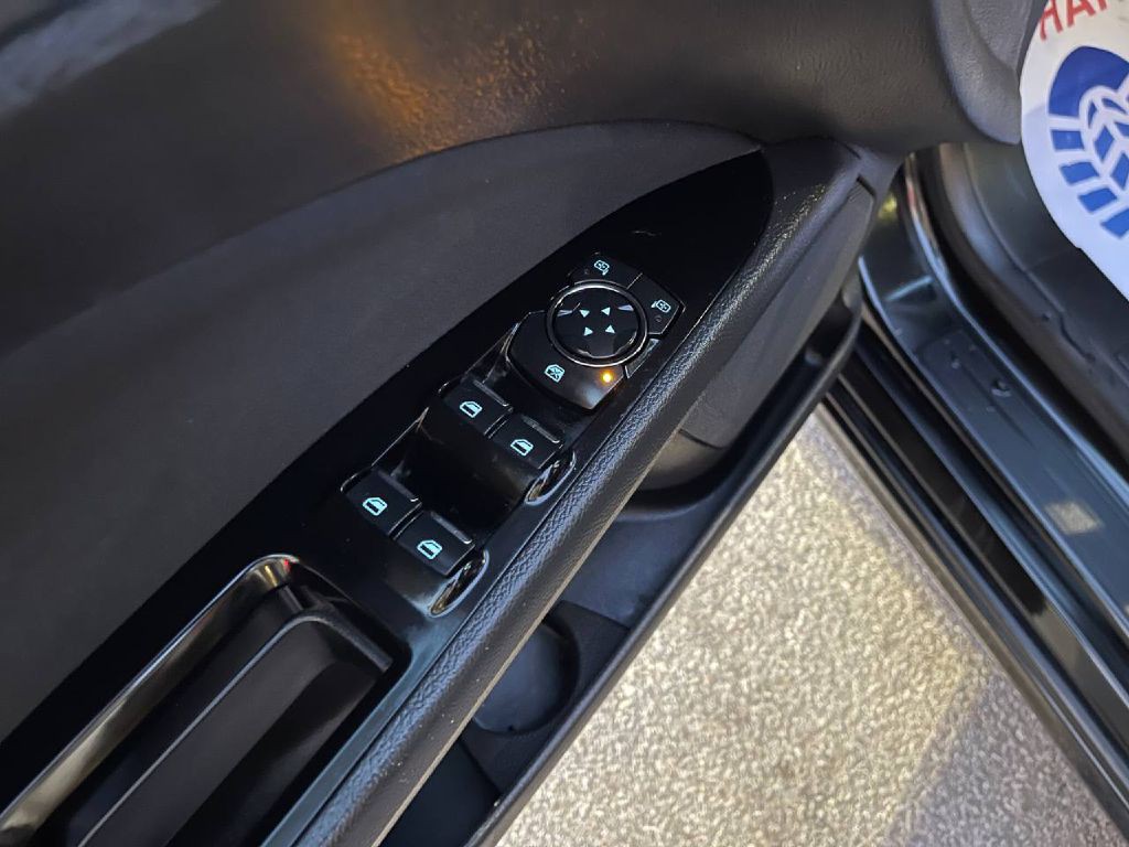 2014 Ford Fusion Image 19