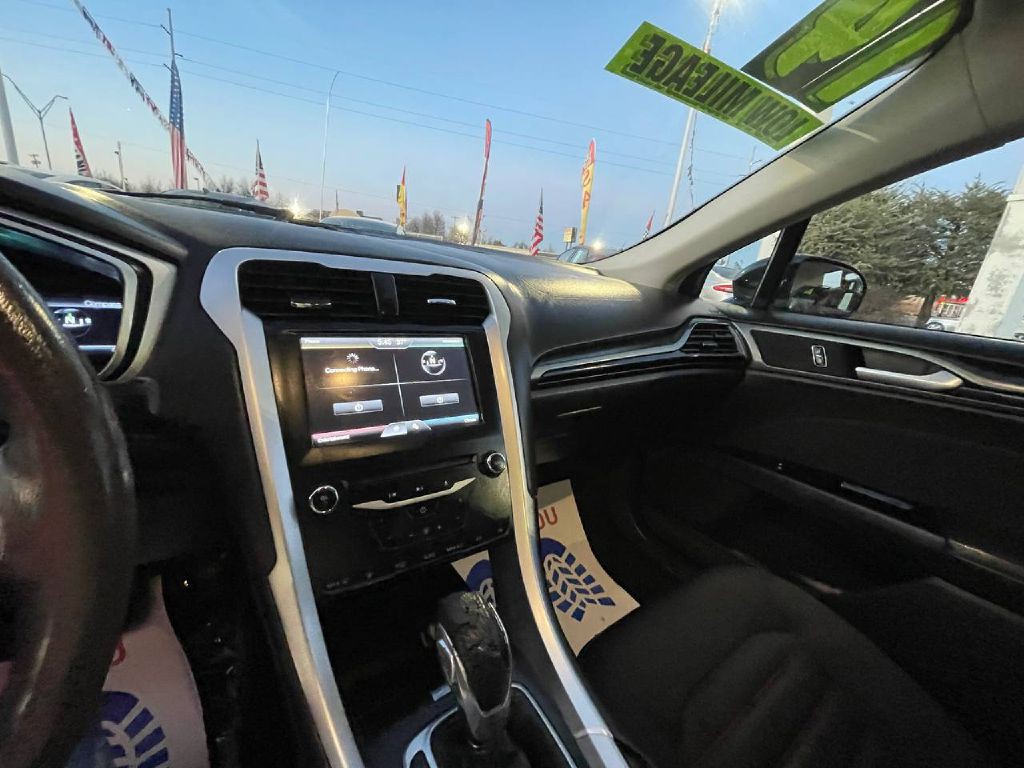 2014 Ford Fusion Image 23