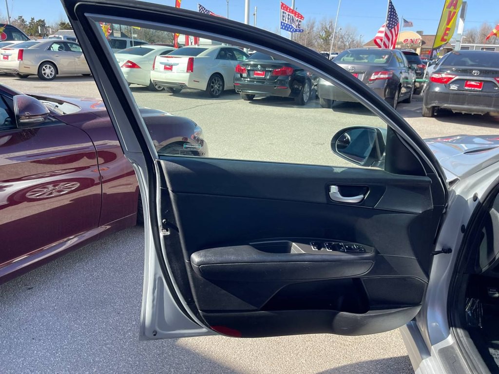 2018 Kia Optima Image 8