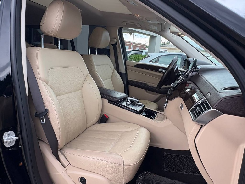 2017 Mercedes-Benz GLS-Class Image 8
