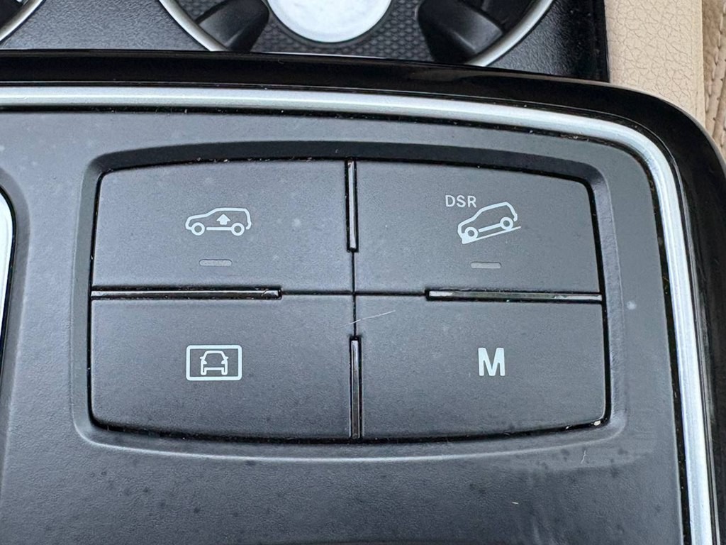 2017 Mercedes-Benz GLS-Class Image 28