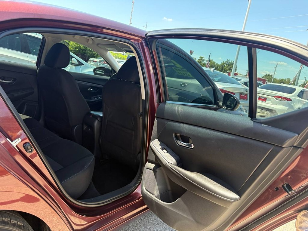 2022 Nissan Sentra Image 9
