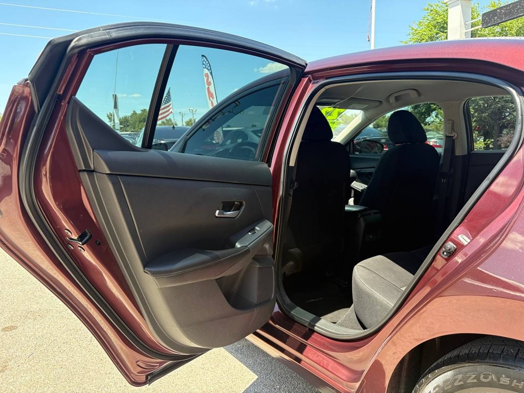 2022 Nissan Sentra Image 13