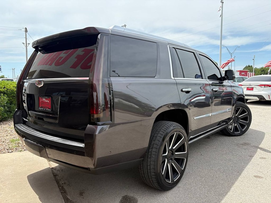 2018 Cadillac Escalade Image 4