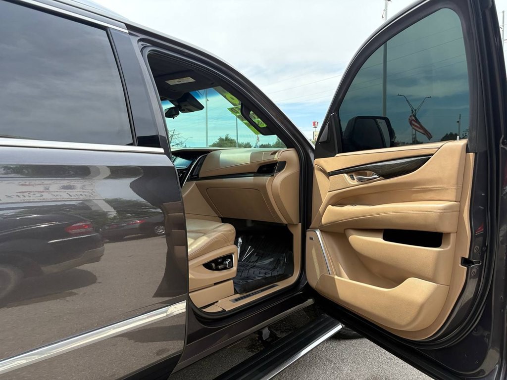 2018 Cadillac Escalade Image 5