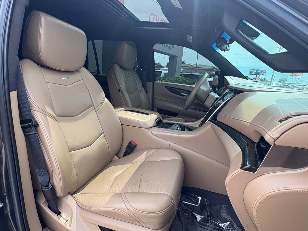 2018 Cadillac Escalade Image 10