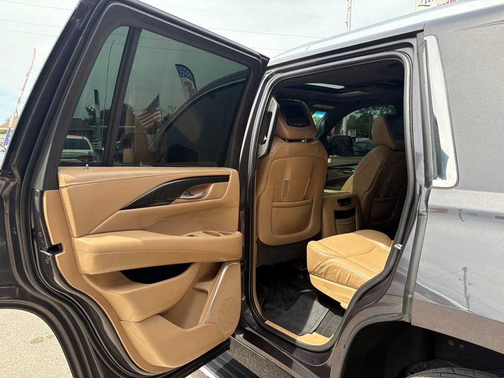 2018 Cadillac Escalade Image 14