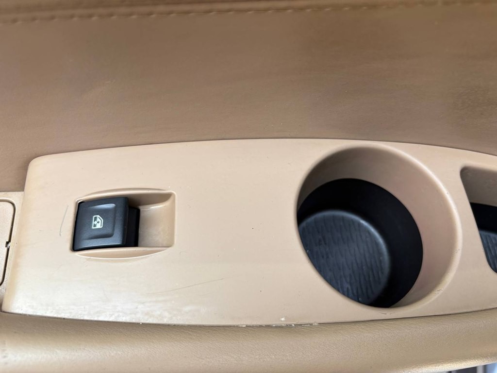 2018 Cadillac Escalade Image 16