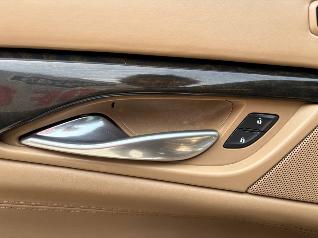 2018 Cadillac Escalade Image 18
