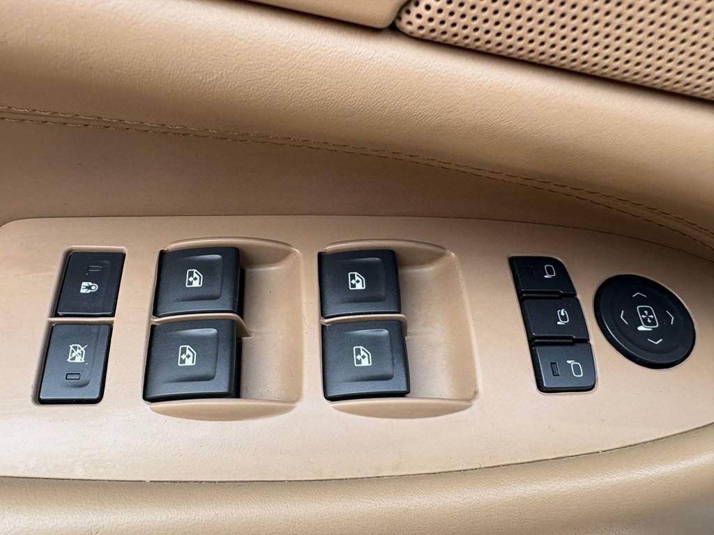 2018 Cadillac Escalade Image 20
