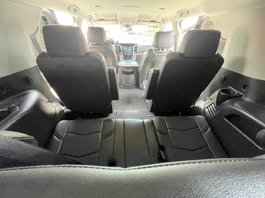 2016 Cadillac Escalade Image 13