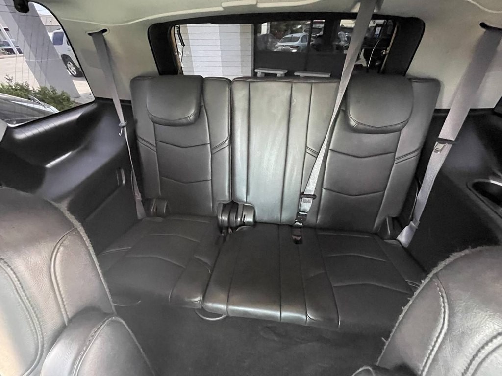 2016 Cadillac Escalade Image 19