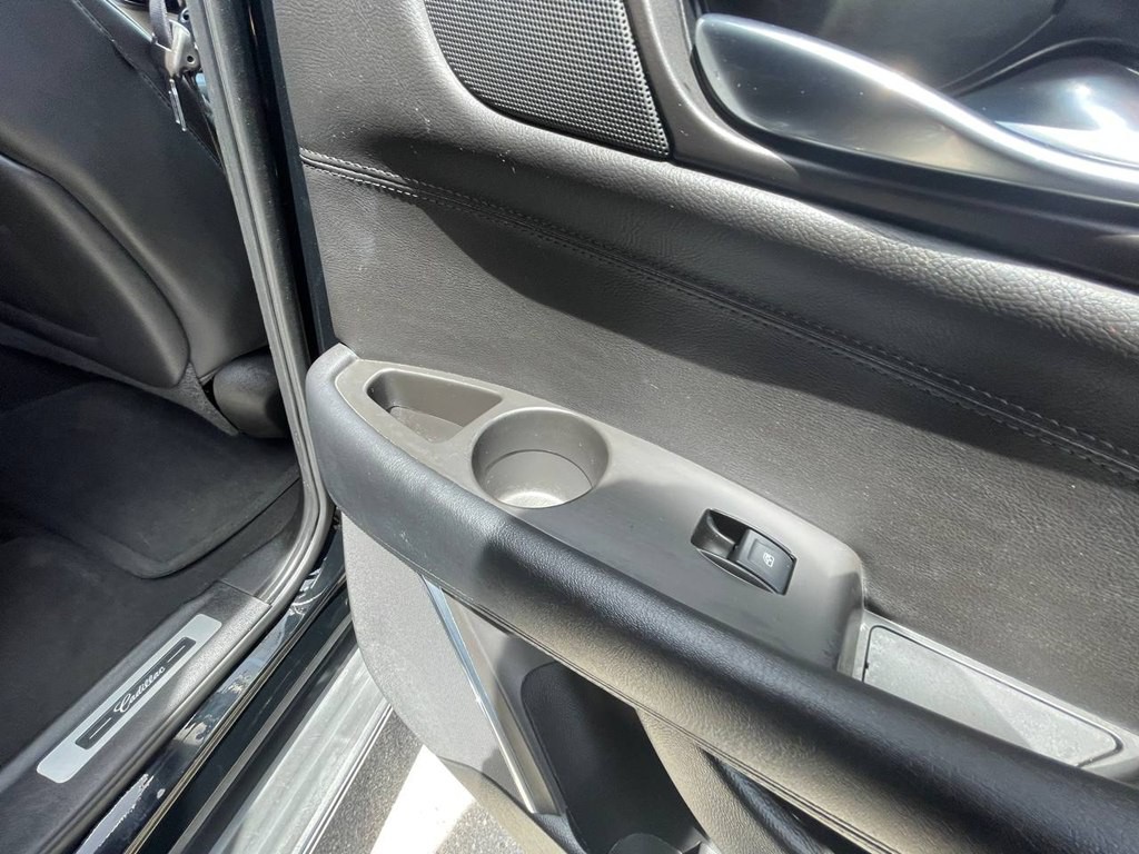 2016 Cadillac Escalade Image 23