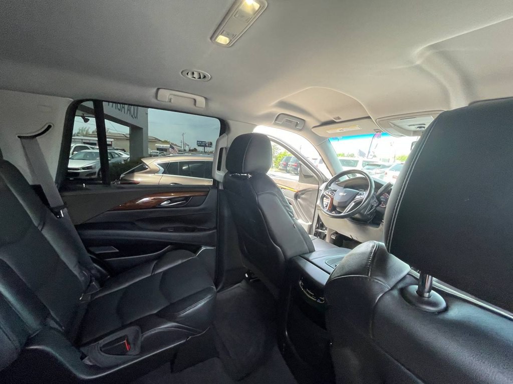 2016 Cadillac Escalade Image 27