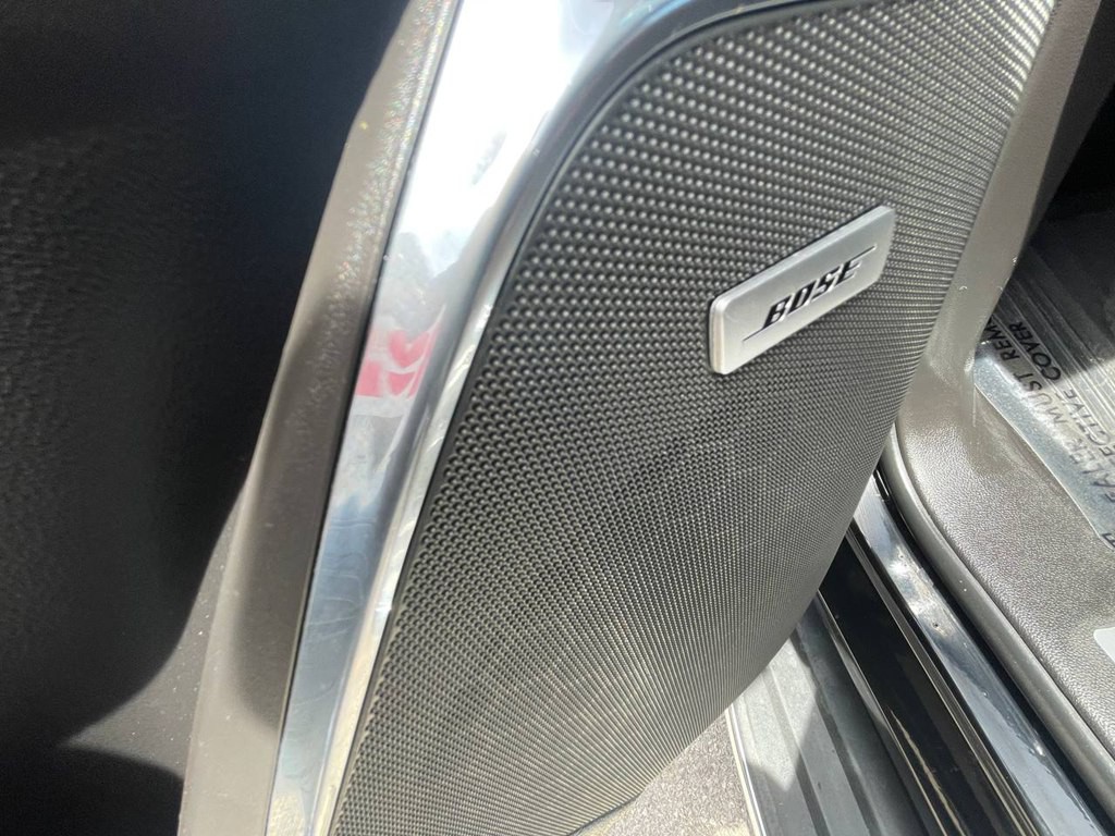 2016 Cadillac Escalade Image 38