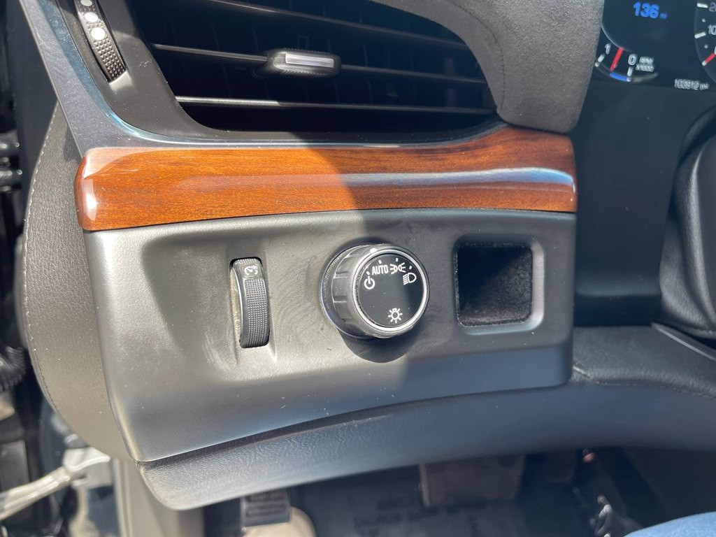 2016 Cadillac Escalade Image 47