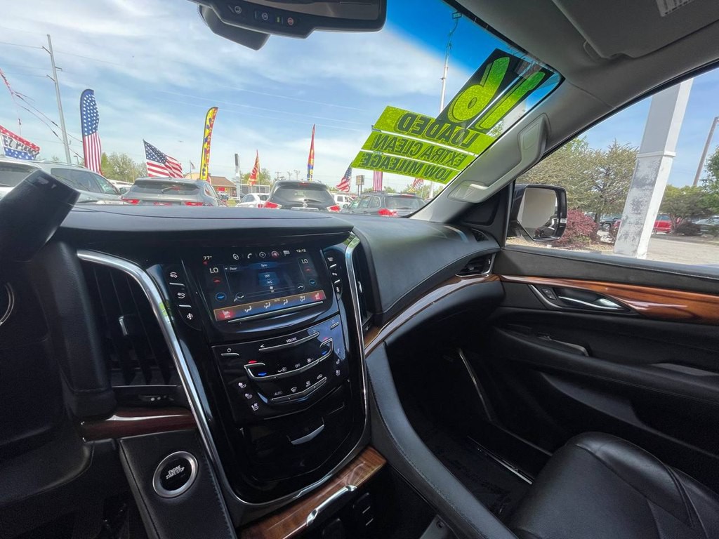 2016 Cadillac Escalade Image 57