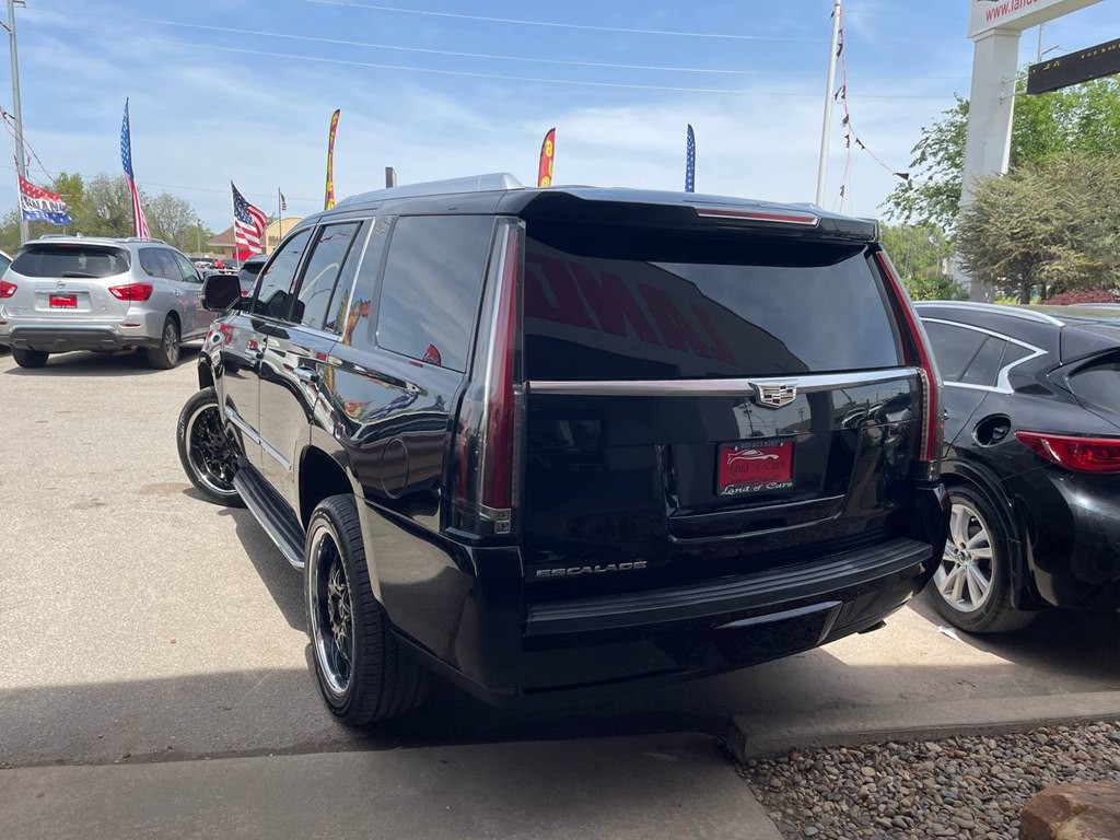 2016 Cadillac Escalade Image 60