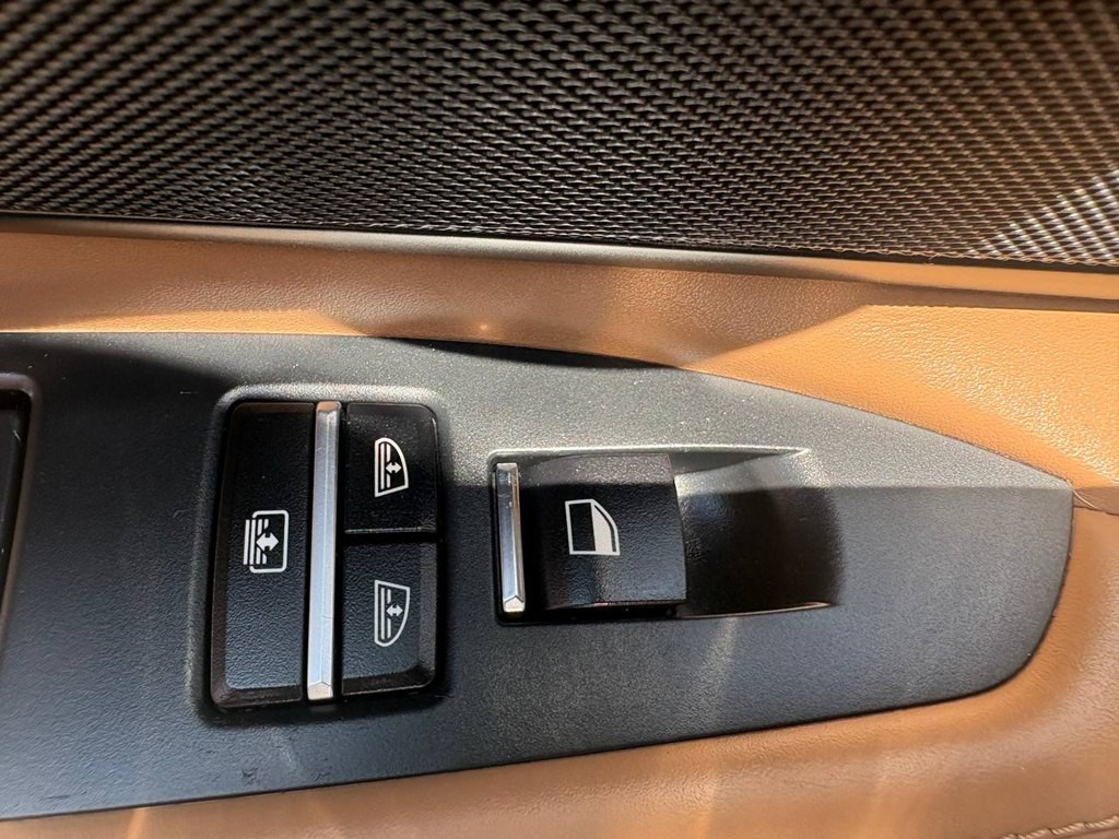 2015 BMW 7 Series Image 17