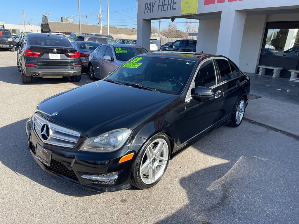 2013 Mercedes-Benz C-Class Image 3