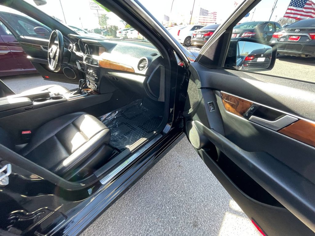 2013 Mercedes-Benz C-Class Image 18