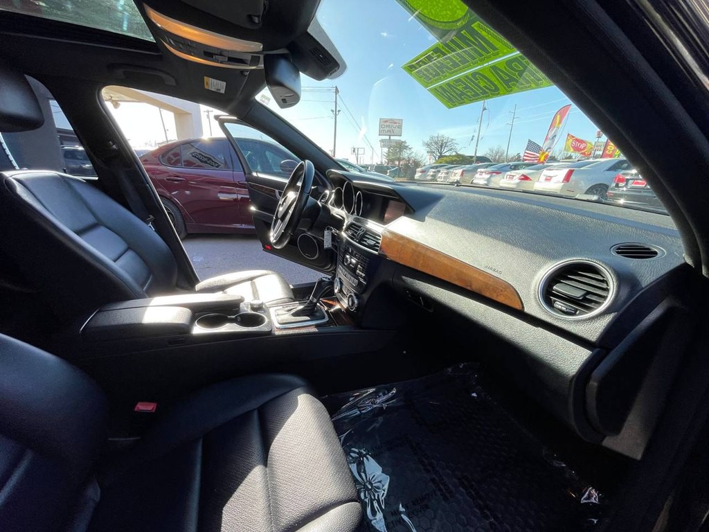 2013 Mercedes-Benz C-Class Image 22