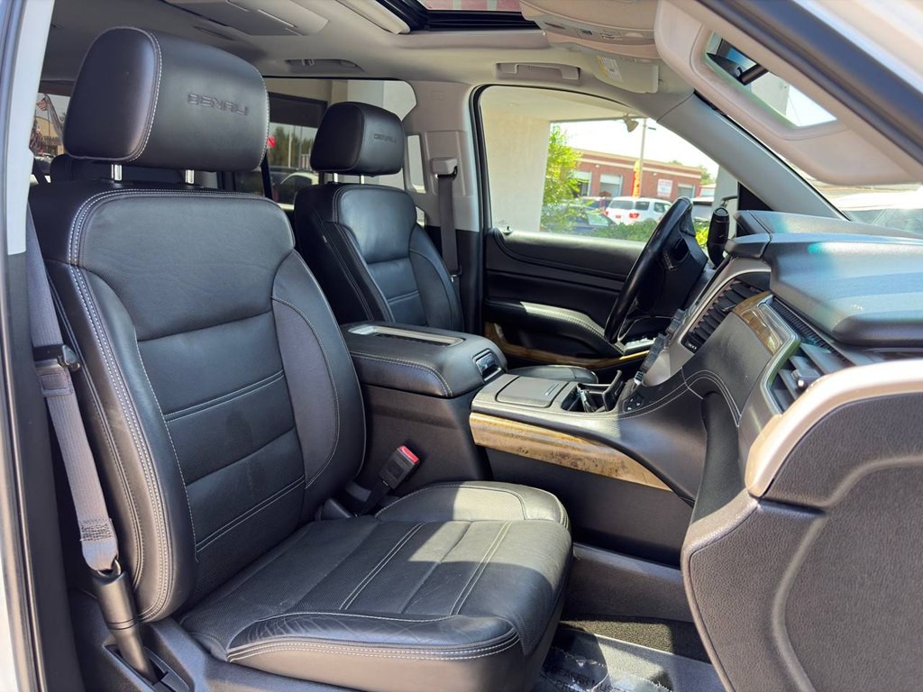 2017 GMC Yukon Image 10