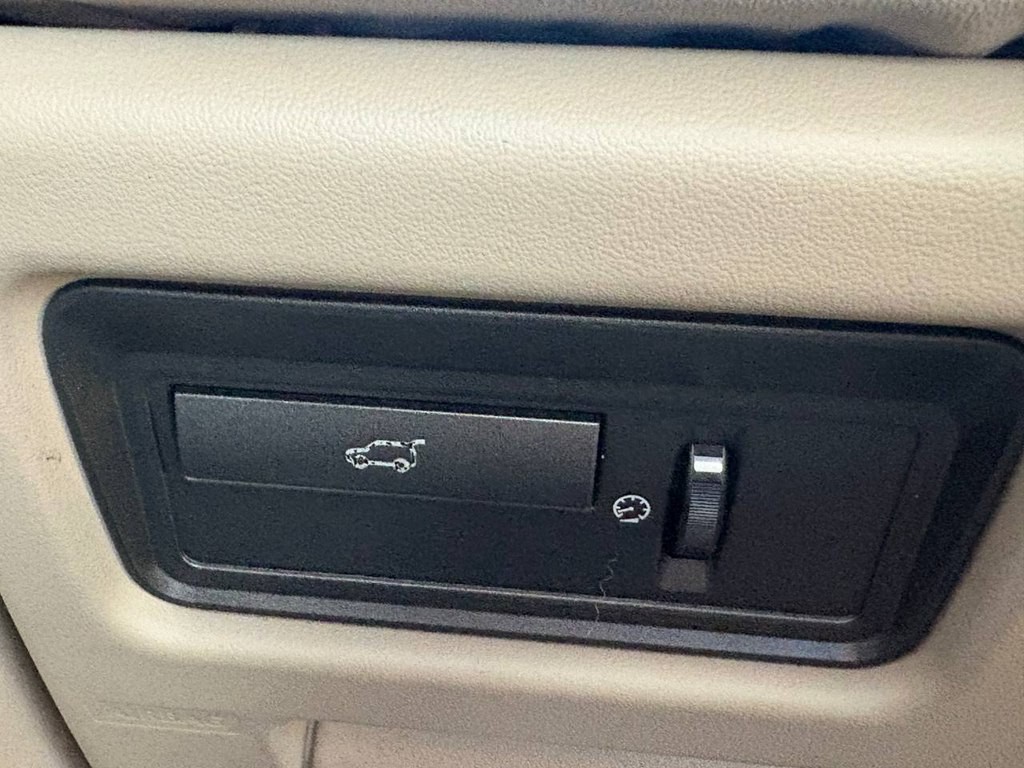 2015 Land Rover Range Rover Evoque Image 27